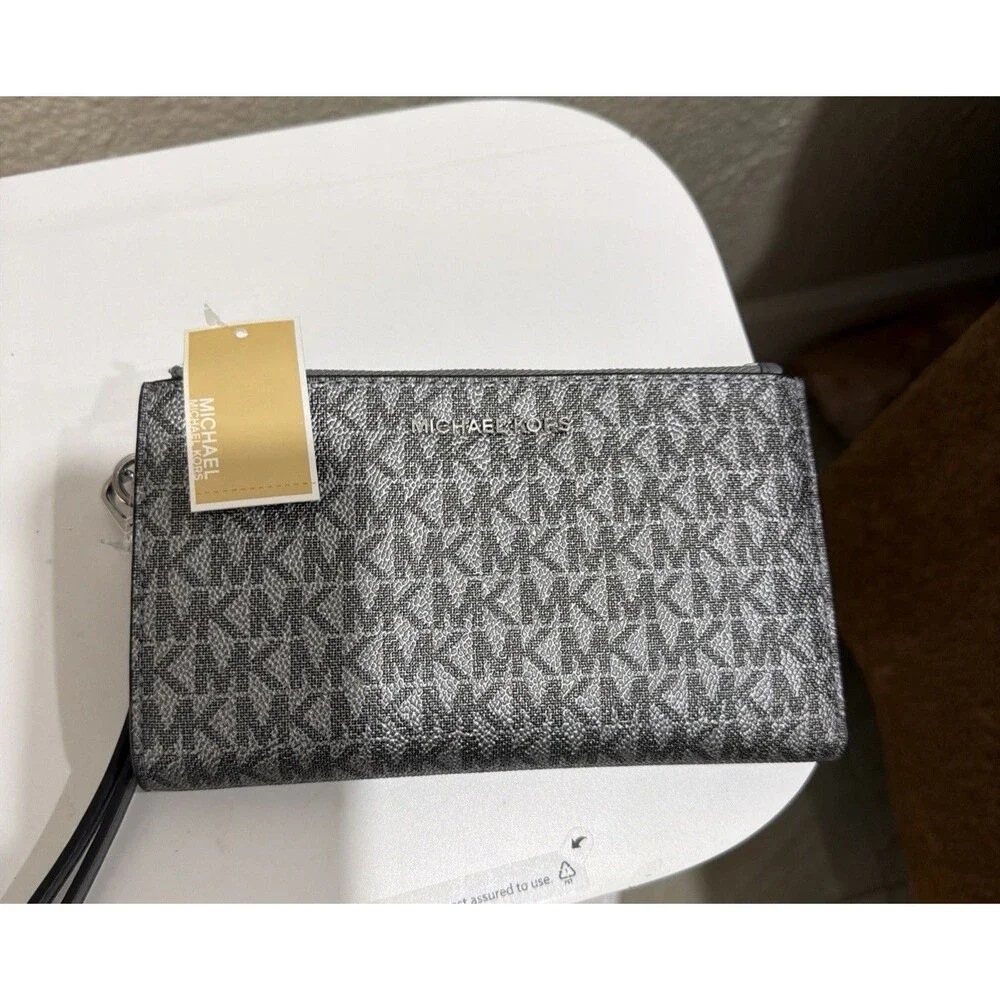 Michael Kors Jet Set Travel Double Zip Wristlet Pearl Grey Silver NWT